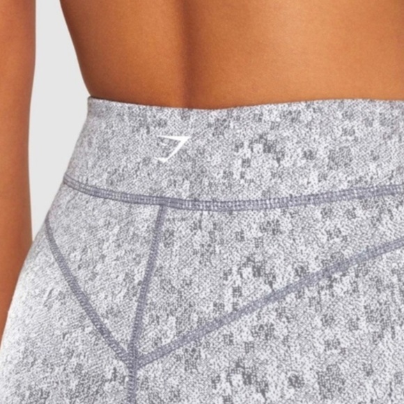 Gymshark Fluer Leggings - Picture 3 of 5